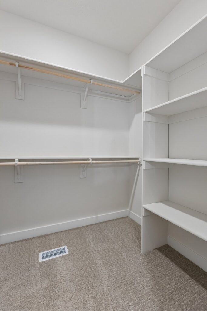 16-web-or-mls-9882 - 11406 N 161st Ave_021