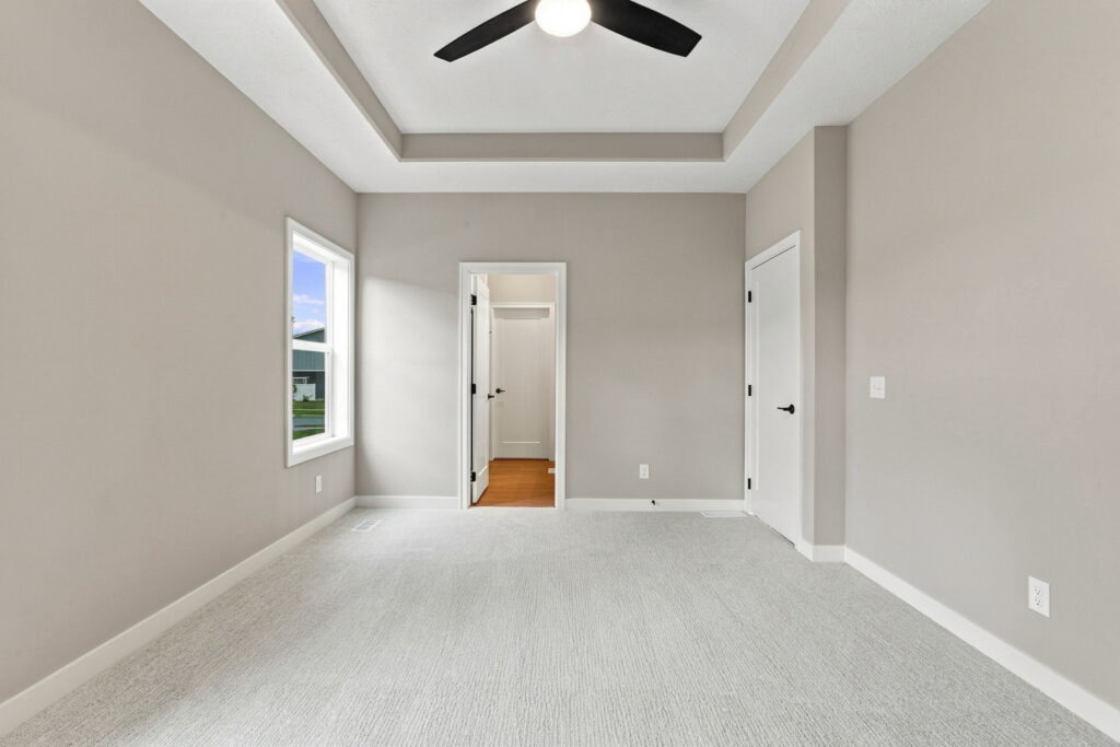 17-web-or-mls-16013 Isabella St-17