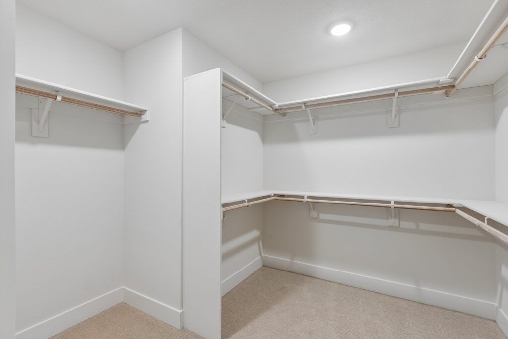 20-web-or-mls-12705 Glenn St_020