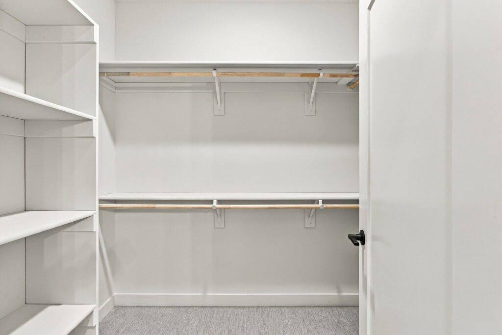 20-web-or-mls-16013 Isabella St-20