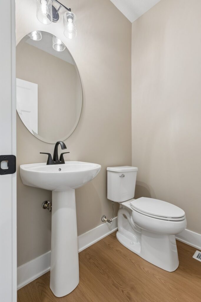 21-web-or-mls-12705 Glenn St_021