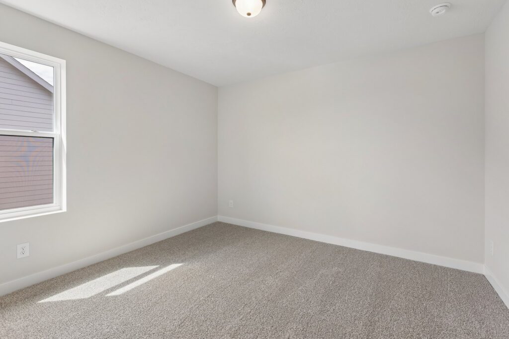 22-web-or-mls-11402 N 161st Ave_022