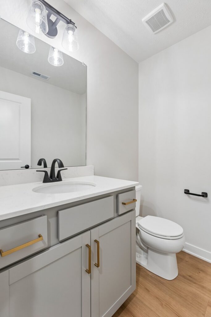 24-web-or-mls-11402 N 161st Ave_024