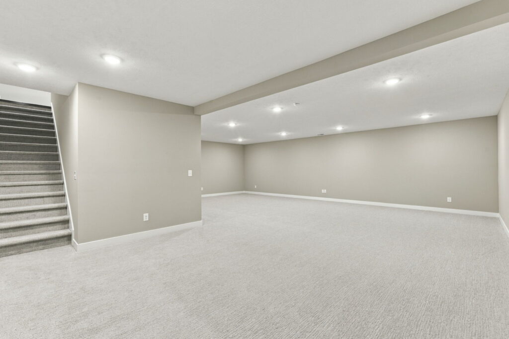 25-web-or-mls-16013 Isabella St-25