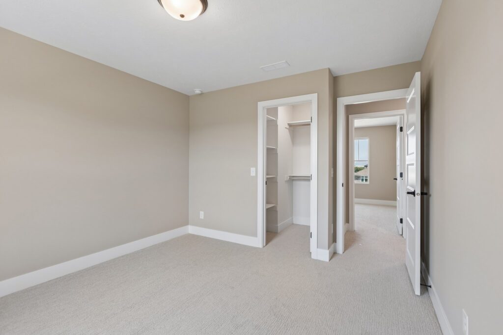28-web-or-mls-12705 Glenn St_028