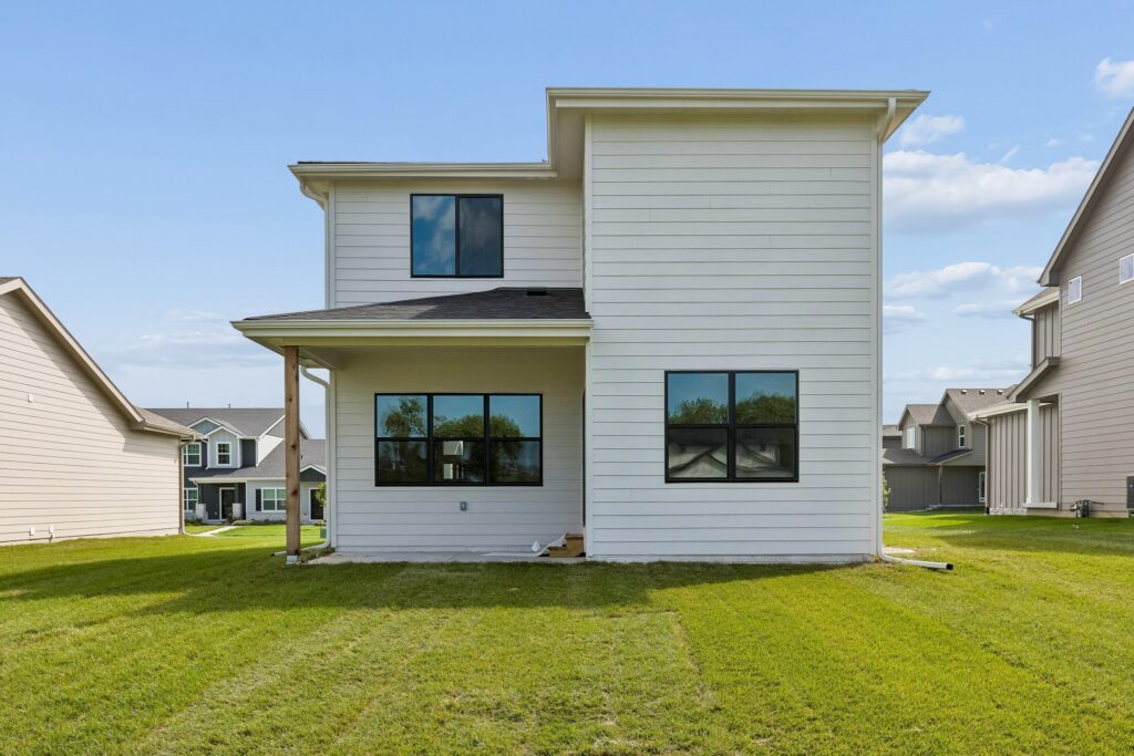 29-web-or-mls-11402 N 161st Ave_029