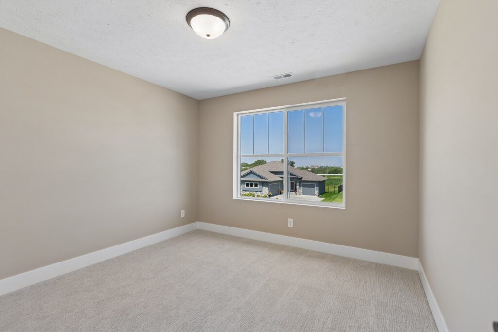 29-web-or-mls-12705 Glenn St_029