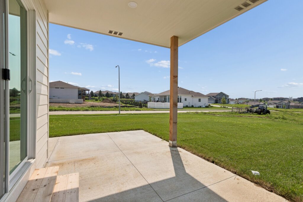 40-web-or-mls-9698 - 12603 Carpenter St_040