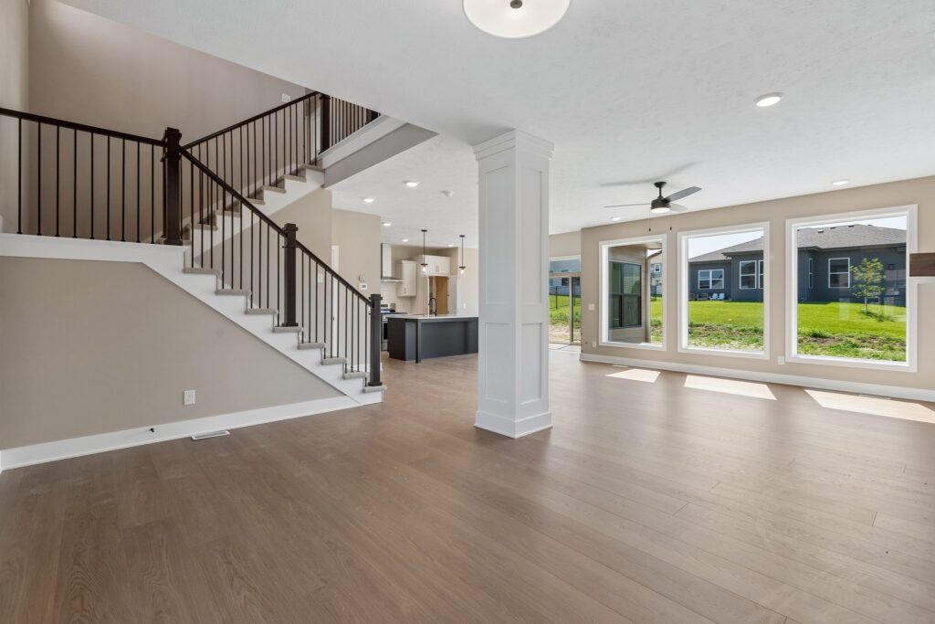 5-web-or-mls-12705 Glenn St_005