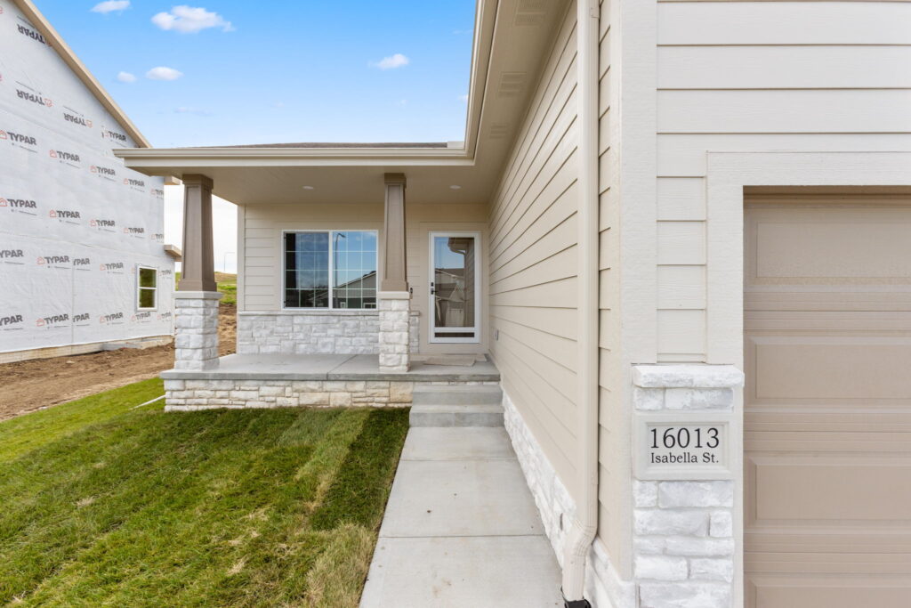 5-web-or-mls-16013 Isabella St-05