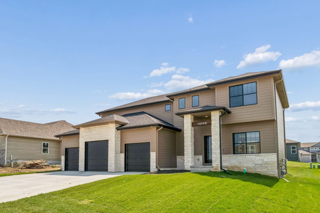 5-web-or-mls-9696 - 12705 Glenn St_005