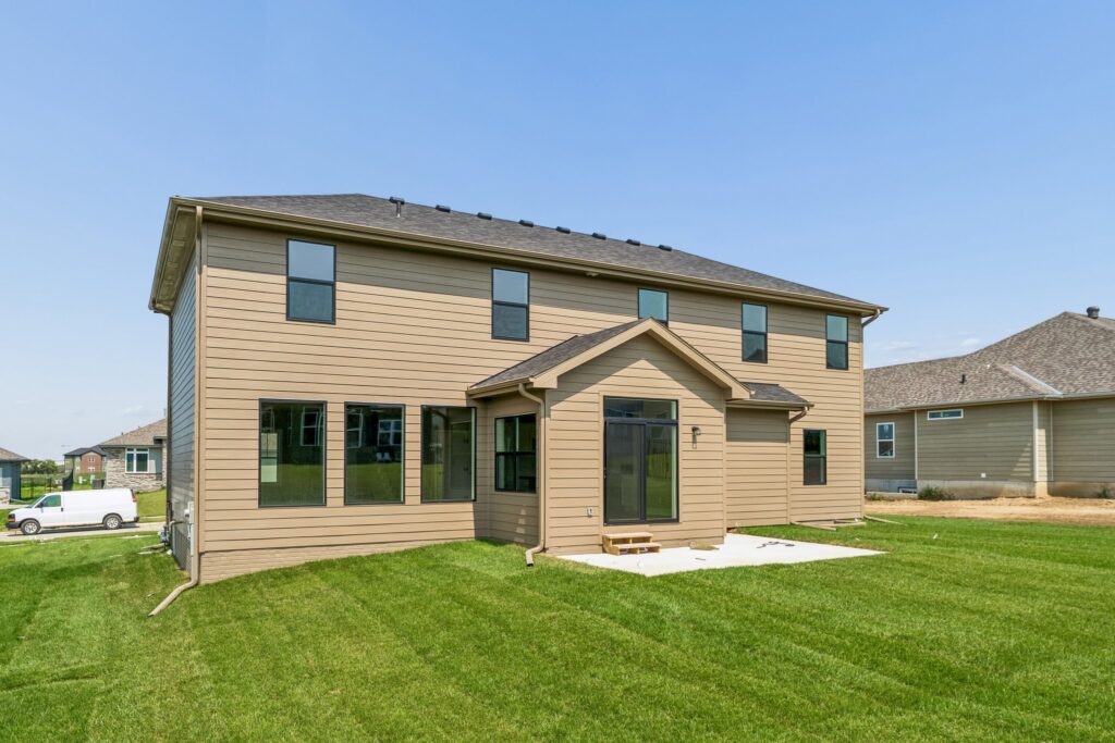 6-web-or-mls-9696 - 12705 Glenn St_006