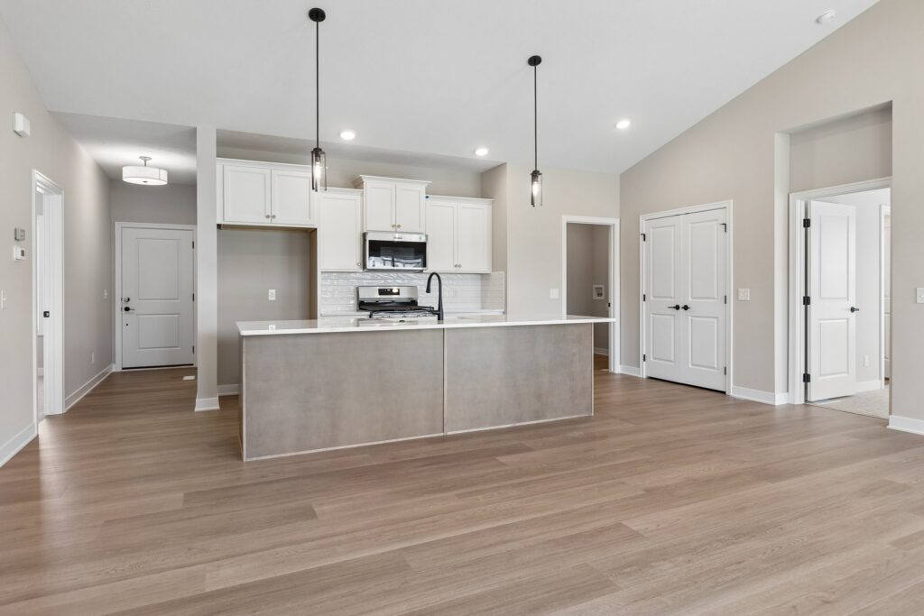 7-web-or-mls-9882 - 11406 N 161st Ave_006