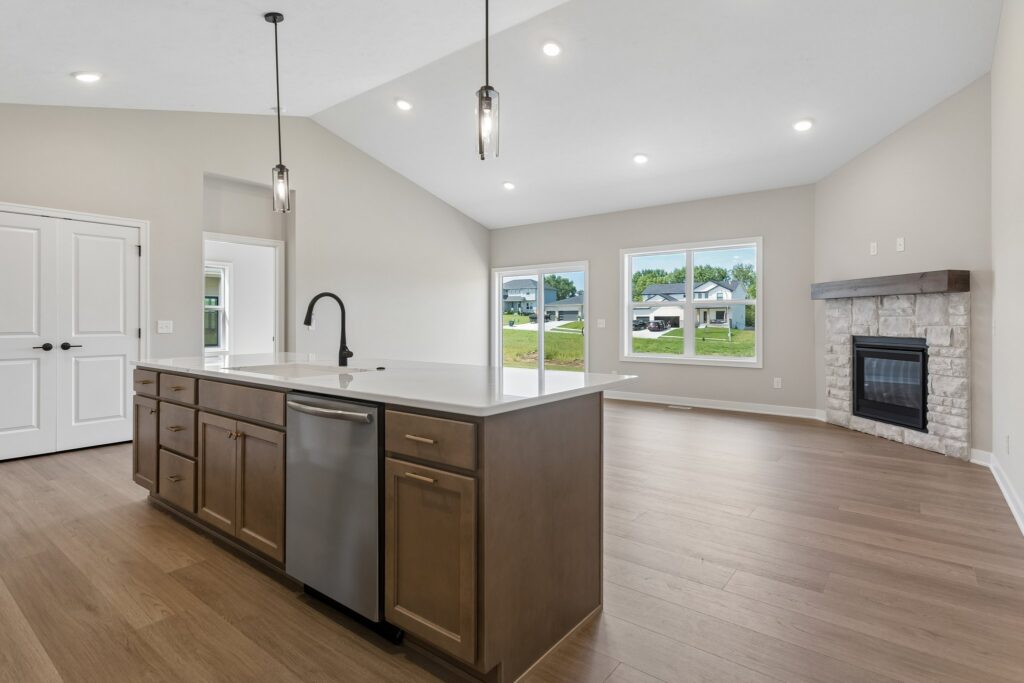 8-web-or-mls-9882 - 11406 N 161st Ave_007
