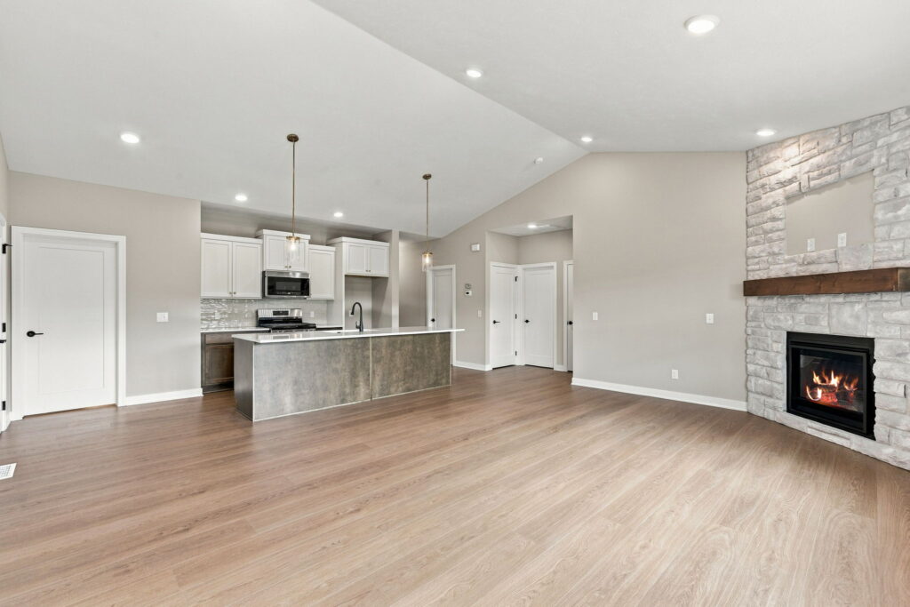 9-web-or-mls-16013 Isabella St-09