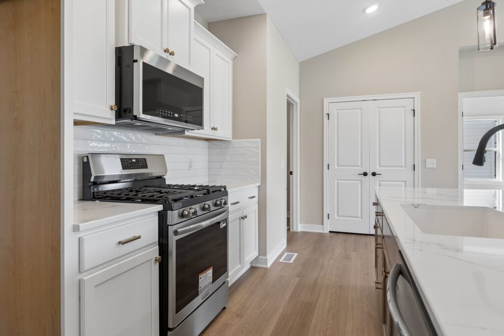 9-web-or-mls-9882 - 11406 N 161st Ave_008