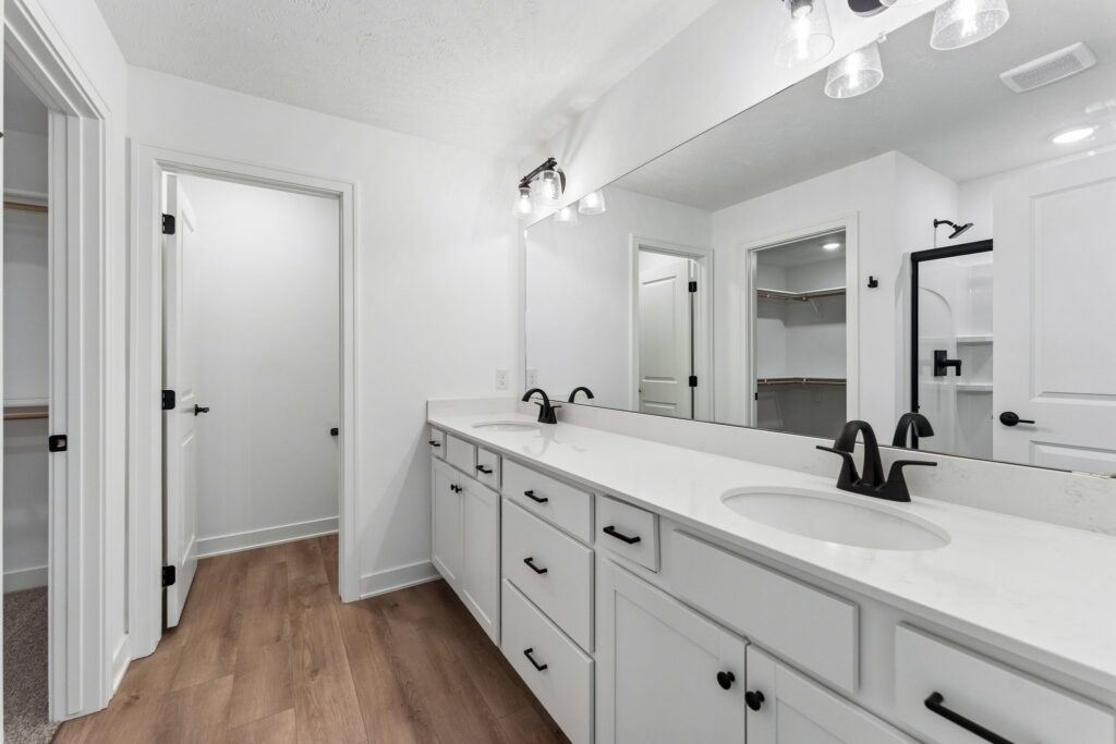 11-web-or-mls-9768 - 11114 Portage Dr_011