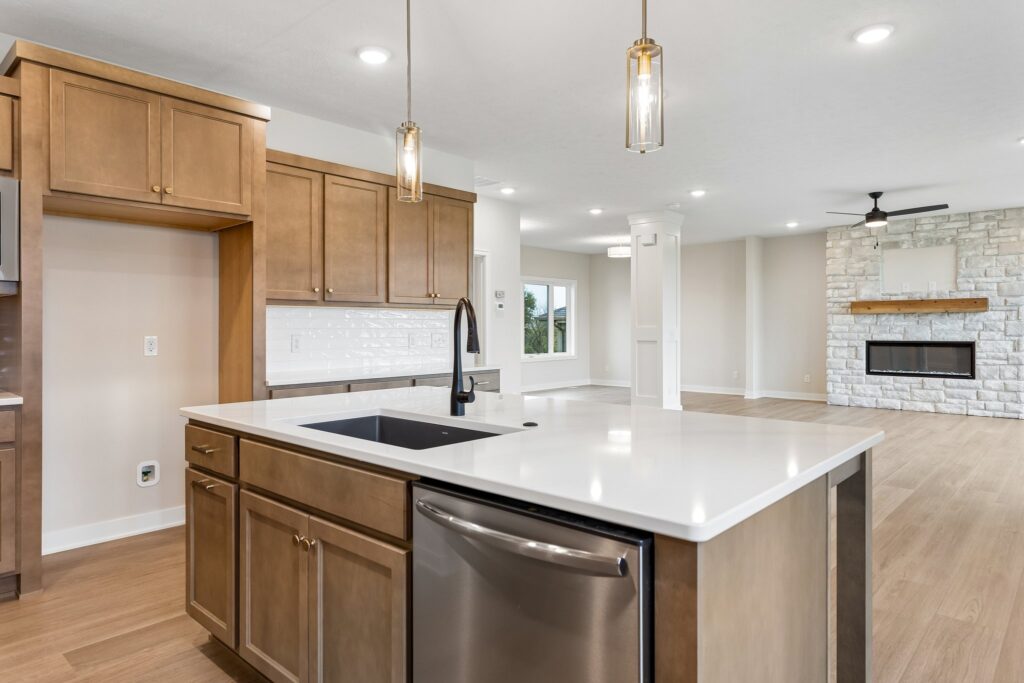 12-web-or-mls-21313 Y St_012
