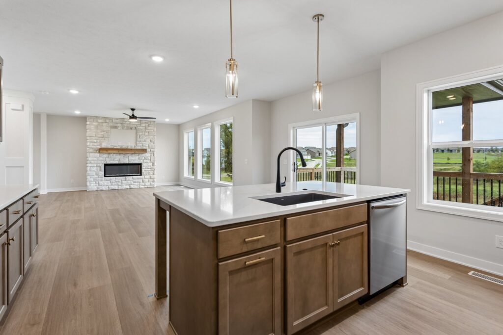 14-web-or-mls-21313 Y St_014