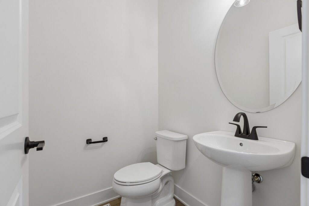 14-web-or-mls-21427 Y St_015