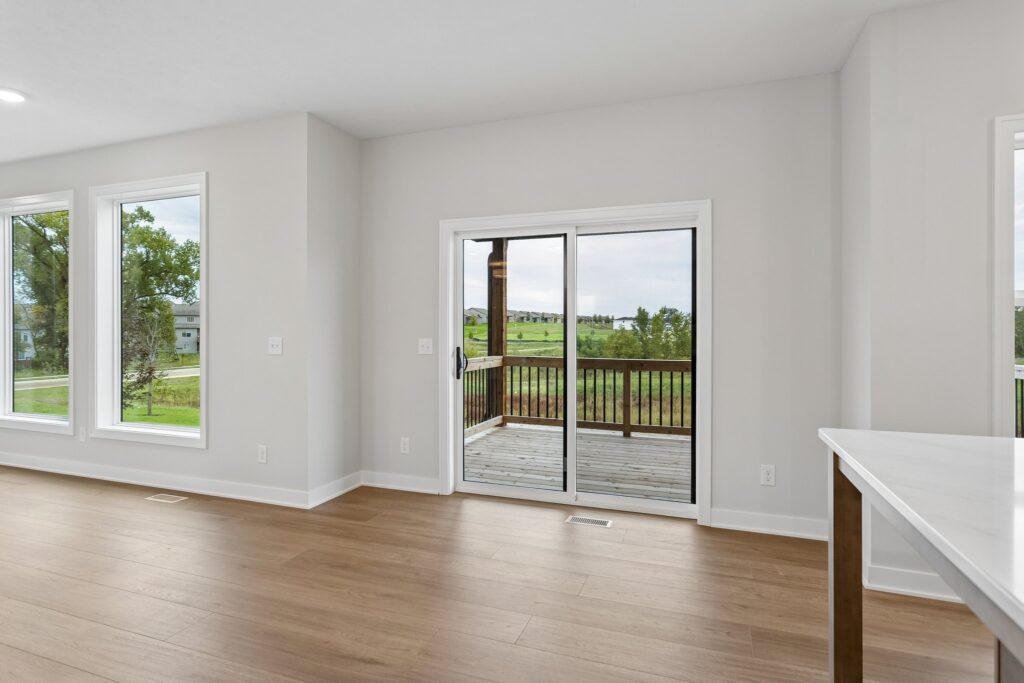 15-web-or-mls-21313 Y St_015