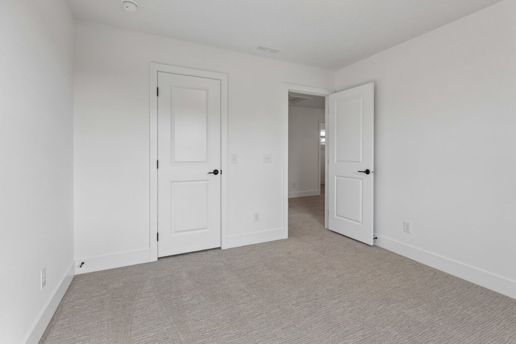16-web-or-mls-9697 - 12351 S 86th St_017