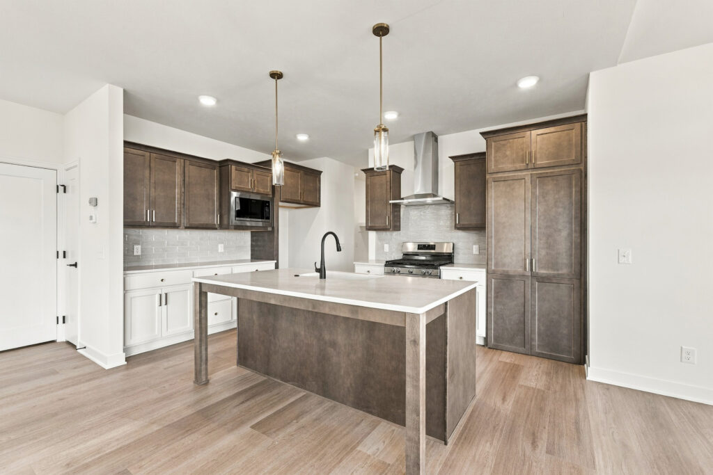 17-print-20810 Vernon Ave-17