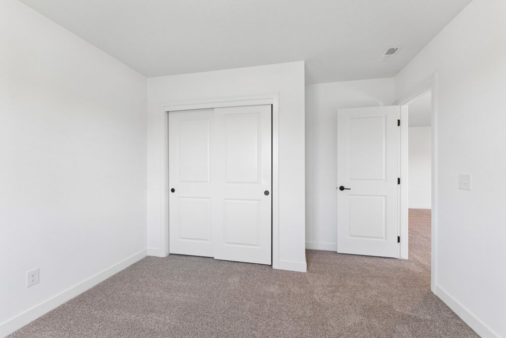 19-web-or-mls-9768 - 11114 Portage Dr_019