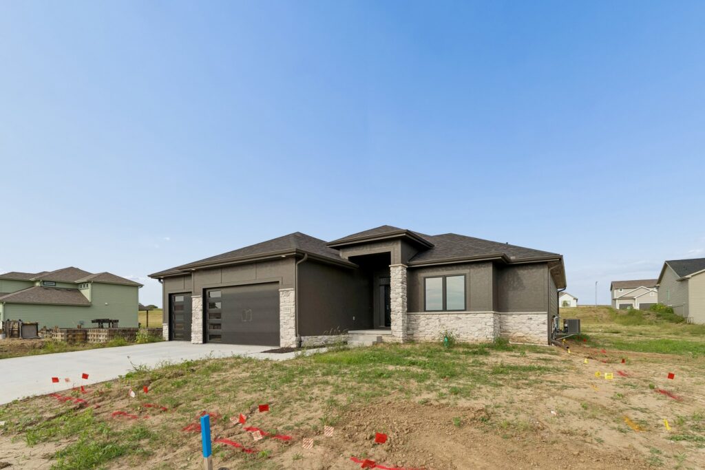2-web-or-mls-9767 - 12416 S 89th St_002