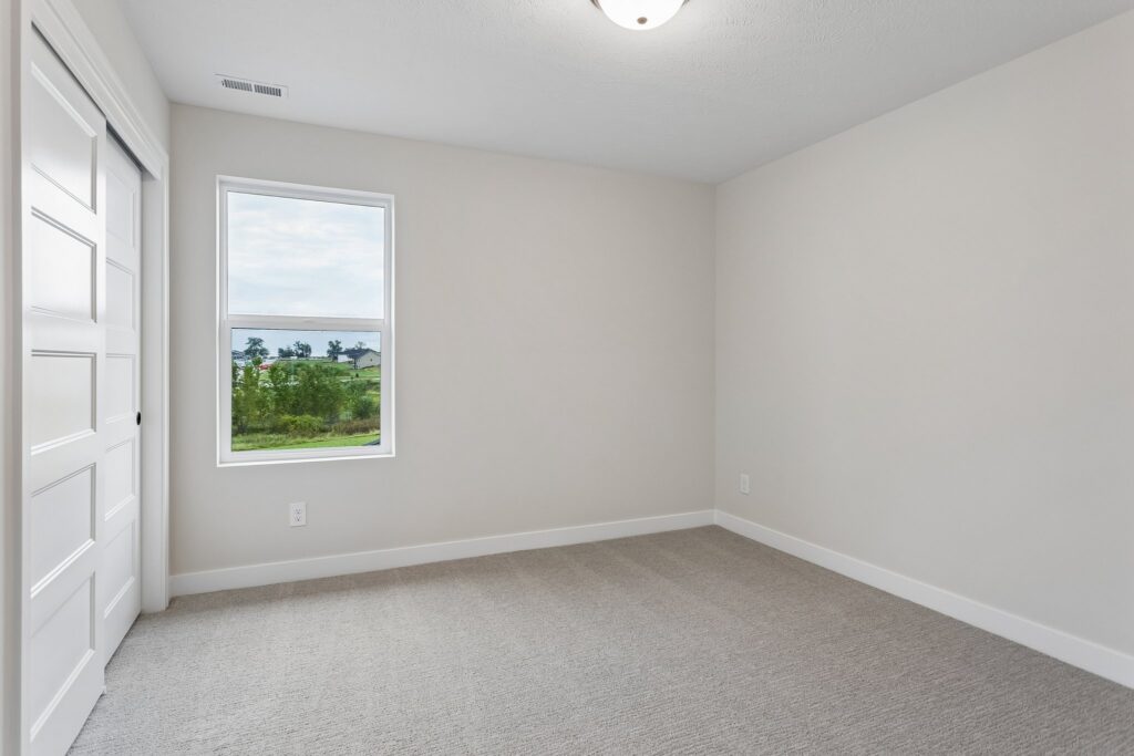 20-web-or-mls-21313 Y St_020