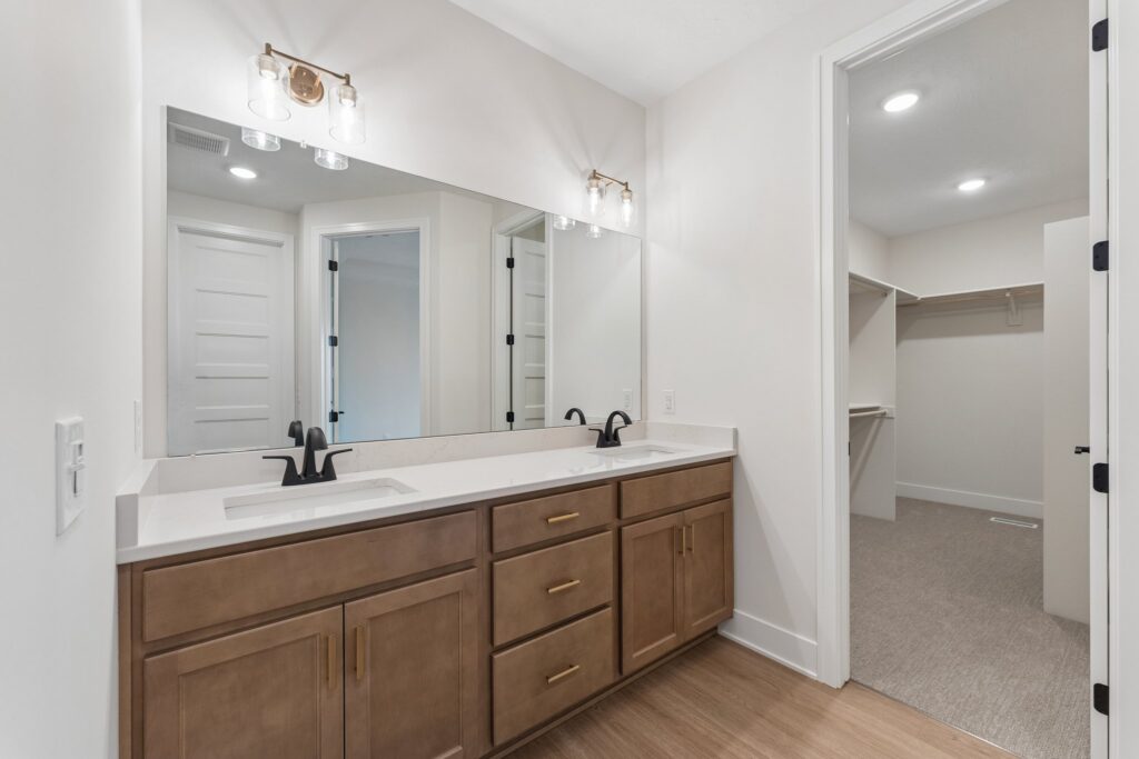 21-web-or-mls-9767 - 12416 S 89th St_021
