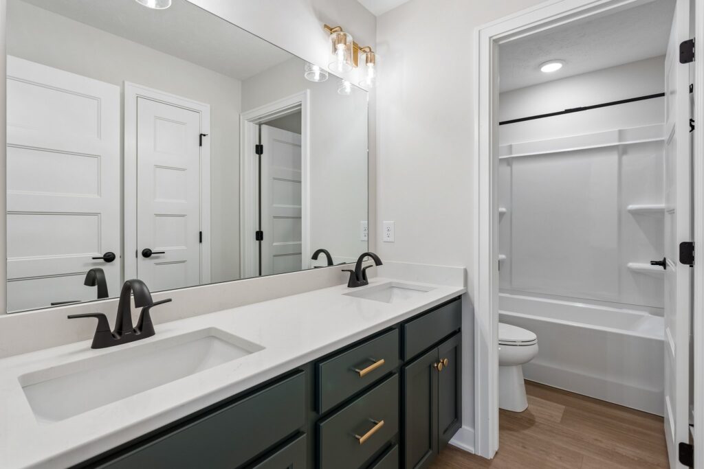 22-web-or-mls-21313 Y St_022