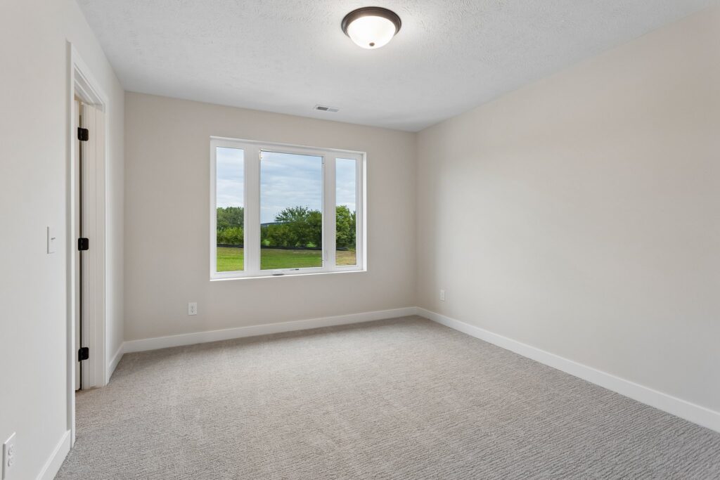 25-web-or-mls-21313 Y St_025