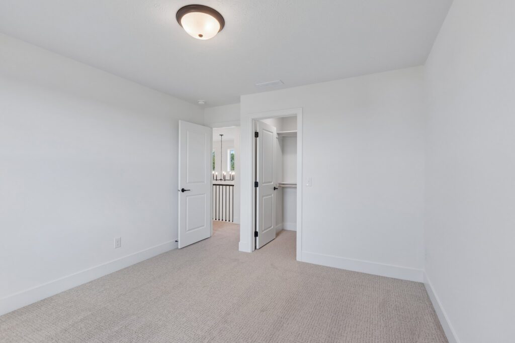 26-web-or-mls-21427 Y St_027