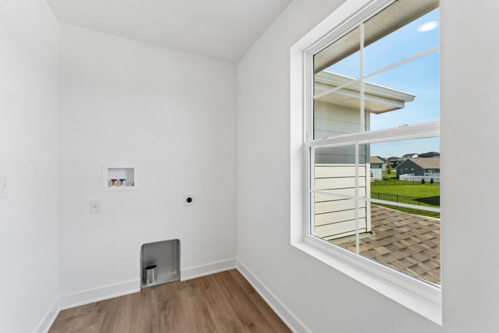 26-web-or-mls-9768 - 11114 Portage Dr_026
