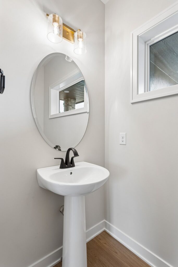 28-web-or-mls-21313 Y St_028