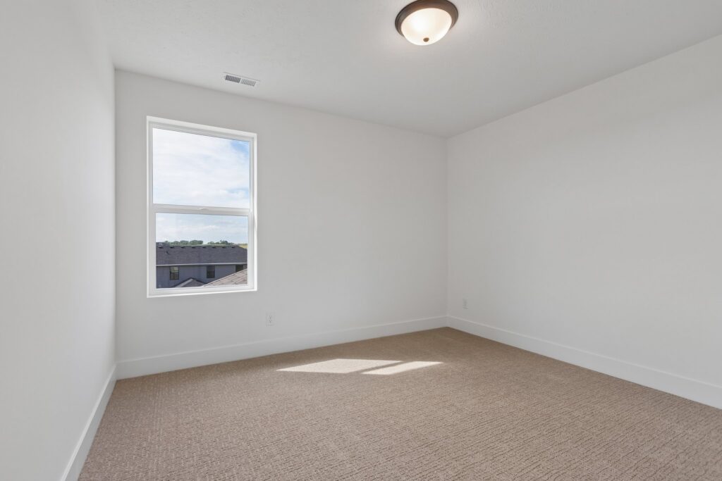 28-web-or-mls-21427 Y St_029