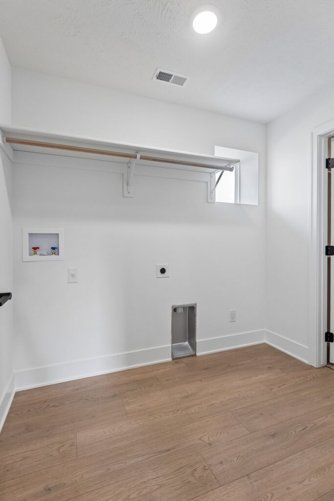 28-web-or-mls-9697 - 12351 S 86th St_029