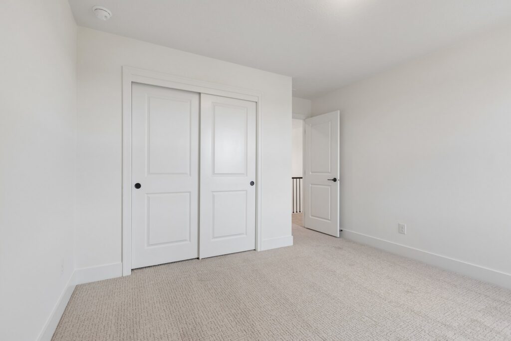 29-web-or-mls-21427 Y St_030