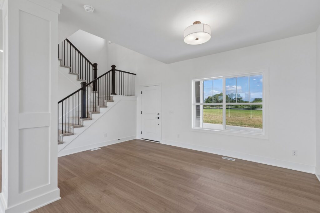 3-web-or-mls-21427 Y St_004