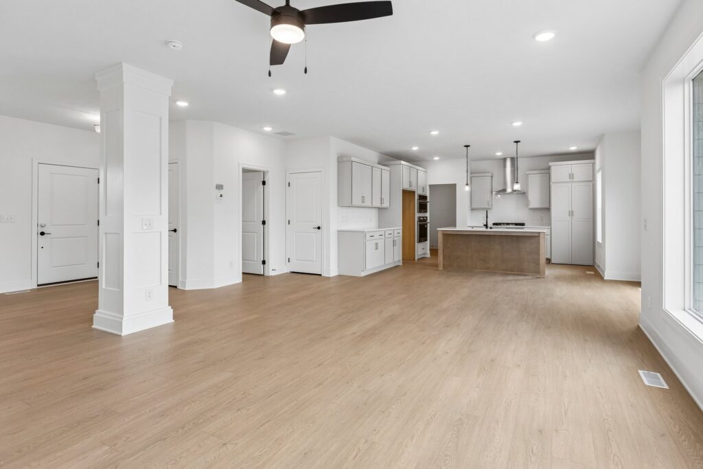 3-web-or-mls-9697 - 12351 S 86th St_004