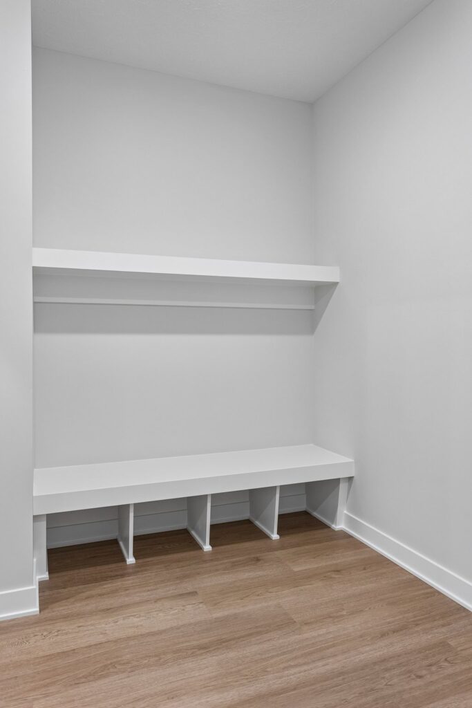 30-web-or-mls-21313 Y St_030