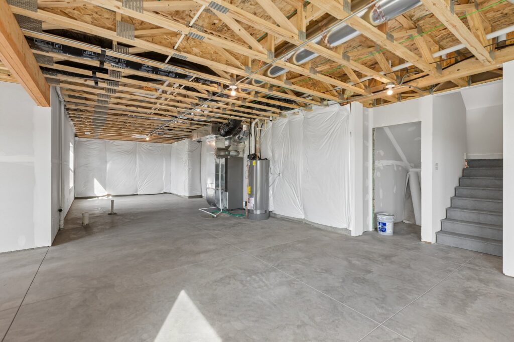 32-web-or-mls-21427 Y St_033