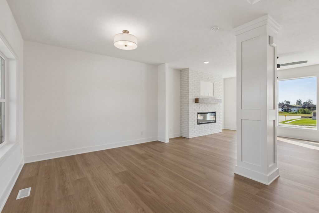 4-web-or-mls-21427 Y St_005