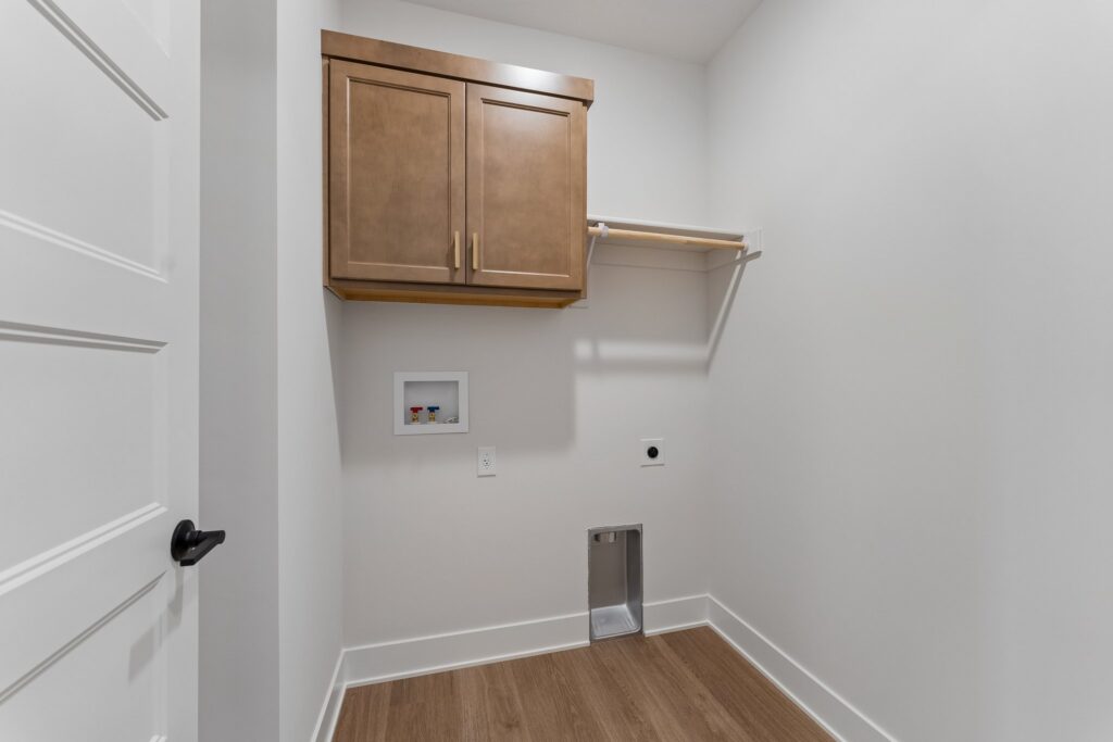 40-web-or-mls-9767 - 12416 S 89th St_040