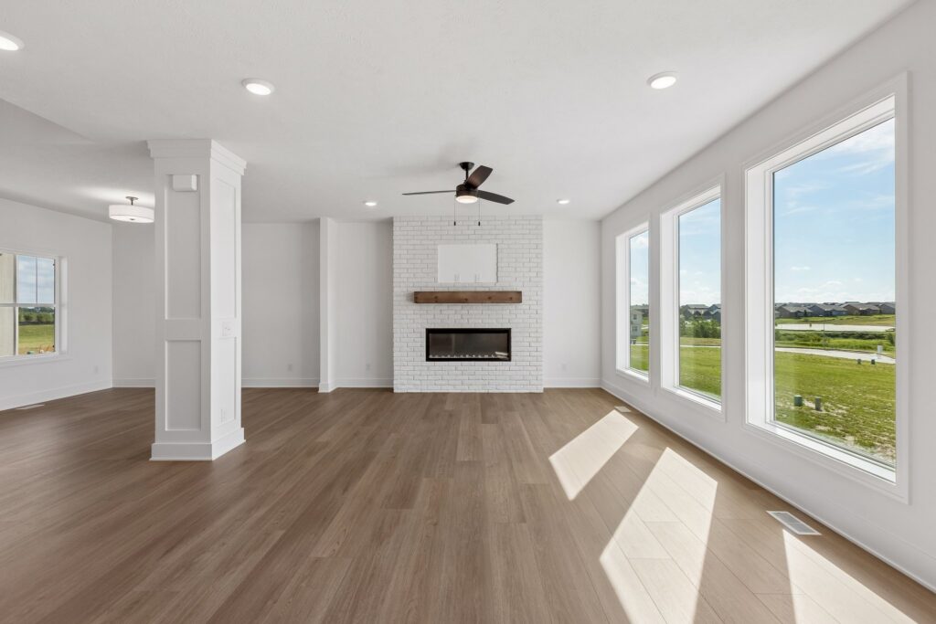 6-web-or-mls-21427 Y St_007