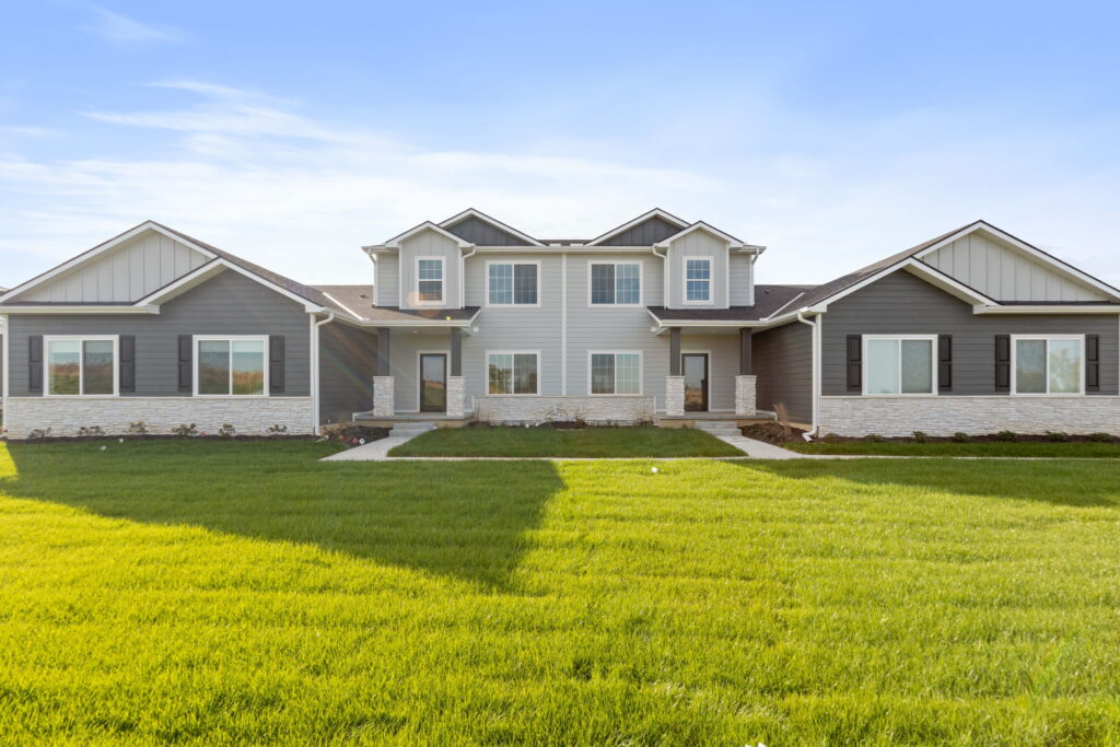 1-web-or-mls-4580 Schilling Ct-01