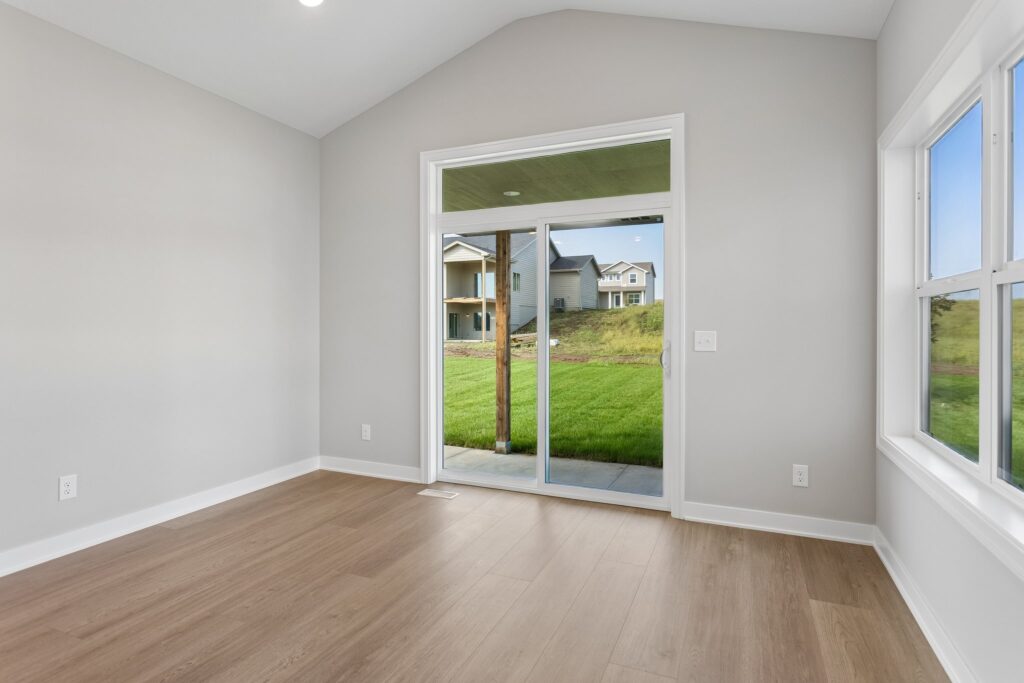 12-web-or-mls-10014 - 12408 S 89th St_012