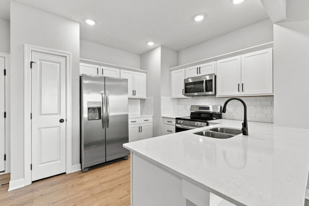 12-web-or-mls-4580 Schilling Ct-12
