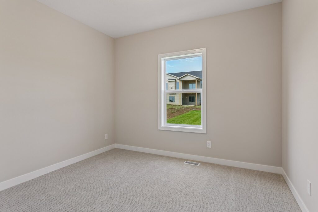13-web-or-mls-10014 - 12408 S 89th St_013